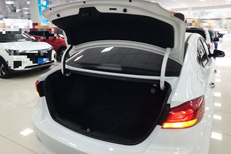 Used Hyundai Elantra 2019 1.4T Dual-Clutch Xuan Dong · Dynamic Model