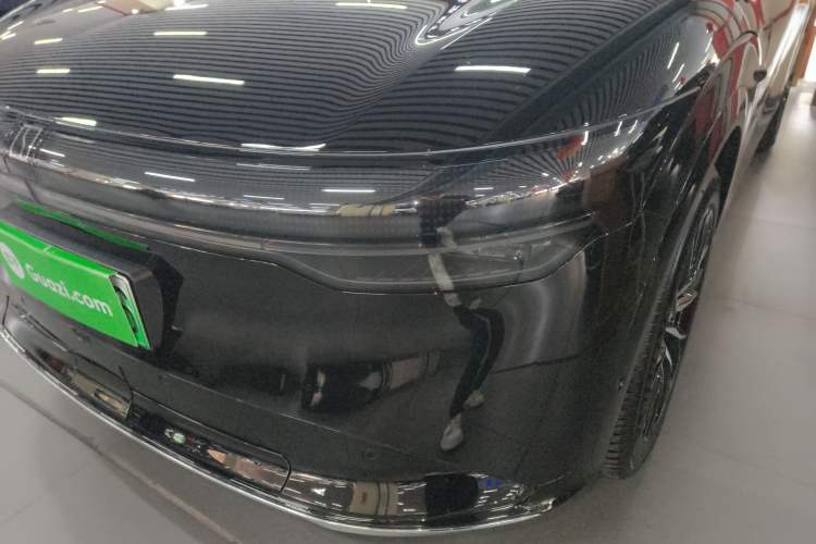 Used Zeekr 7X 2025 100 kWh Long-Range Rear-Wheel Drive with Intelligent Driving Features
