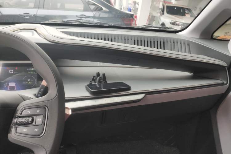 Used Baojun E200 2019 250KM Smart Drive Edition
