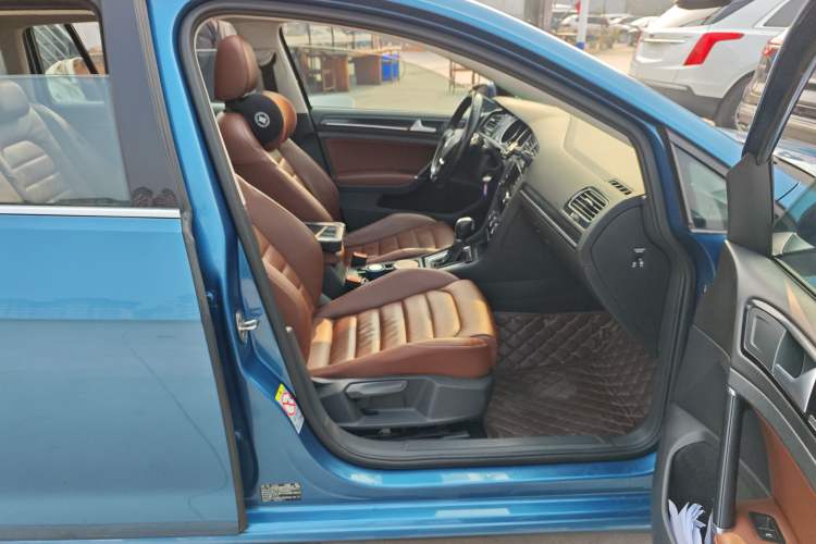 Used Volkswagen Golf 2014 1.4TSI Luxury Travel Edition
