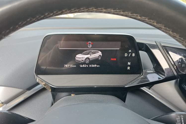 Used Volkswagen ID.4 CROZZ 2021 Long-Range PRO Two-Wheel Drive Version
