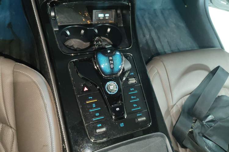 Used BYD Han 2024 EV Glory Edition 506KM Front-Wheel-Drive Premium Model
