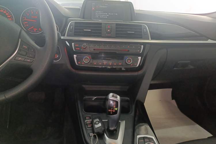 Used BMW 3 Series 2017 320Li Fashion Model
