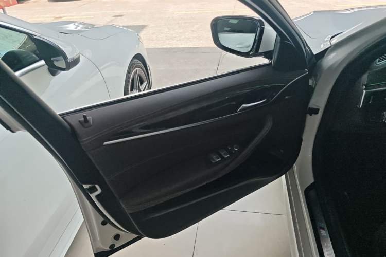 Used BMW 5 Series 2020 525Li M Sport Package
