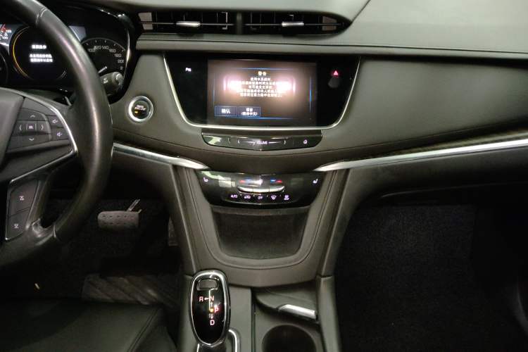 Used Cadillac XT5 2018 25T Luxury Model