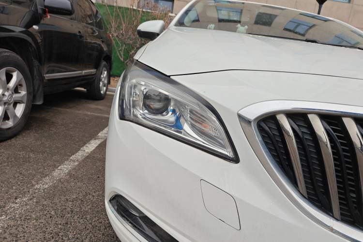 Used Buick Verano 2017 Sedan 20T Dual-Clutch Leading Model