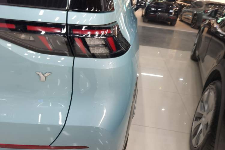 Used AION Y 2022 70 Enjoyment Edition Lithium Iron Phosphate
