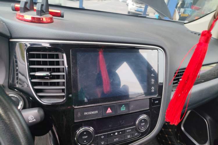 Used Mitsubishi Outlander 2019 2.0L Two-Wheel Drive Comfort Edition 5 Seats China VI Standard