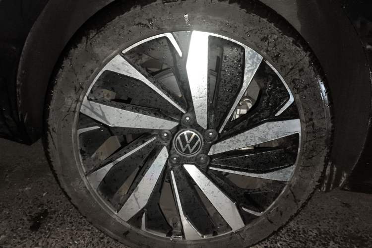 Used Volkswagen Passat 2024 380TSI Dragon Glory Edition
