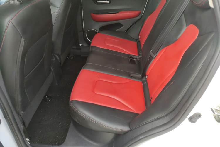 Used Haval H2s 2018 1.5T Dual-Clutch Fashion Edition
