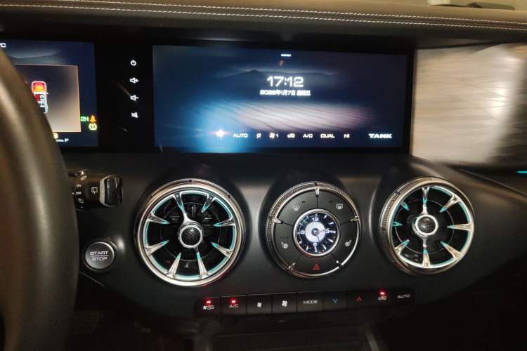 Used Tank 300 2024 2.0T Challenger
