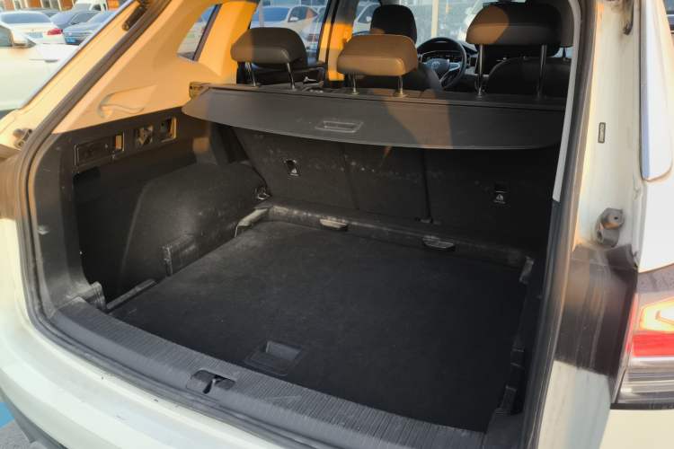 Used Volkswagen Tayron 2023 300TSI Two-Wheel-Drive Luxury Plus Advanced Edition
