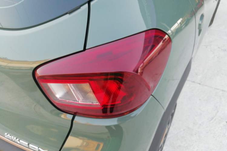 Used Dongfeng NAMMI BOX 2022 Champion Edition Light Wind Version 201KM Standard Model
