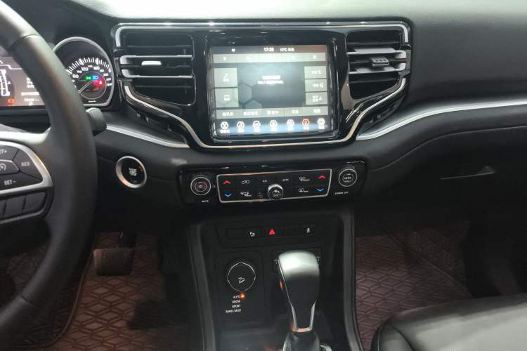 Used  Grand Commander 2022 2.0T Four-Wheel Drive Luxury Edition