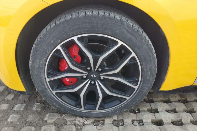 Used  eπ007 2025 Model Pure-Electric 565 All-Wheel-Drive Max Leading Edition