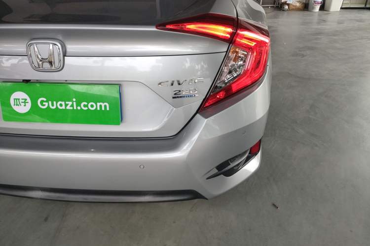 Used Honda Civic 2016 220TURBO CVT Prestige Edition
