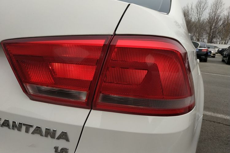 Used Volkswagen Santana 2013 1.6L Automatic Comfort Edition