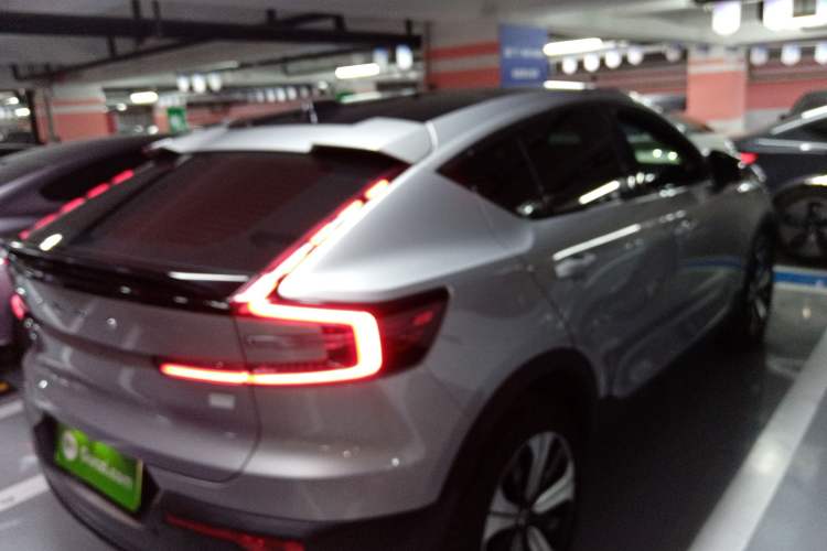 Used Volvo C40 2022 Long-Range PRO Version
