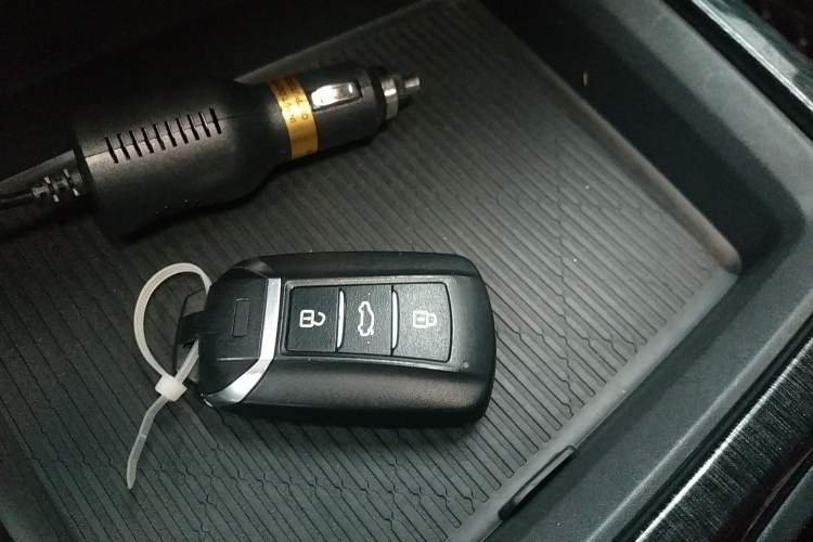 Used Dongfeng Aeolus Yixuan MAX 2023 1.5T Super-Powered Dad Edition
