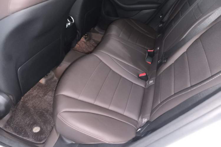 Used Mercedes-Benz GLC 2018 GLC 260 4MATIC Luxury Model