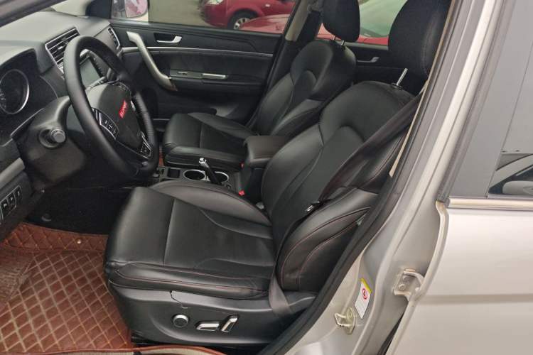 Used Haval H6 2015 Sport Edition 1.5T Automatic Two-Wheel Drive Luxury Model
