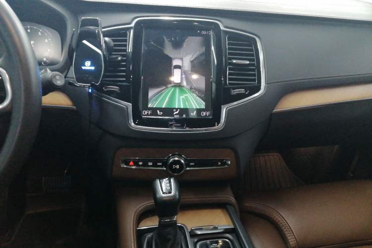 Used Volvo XC90 2019 T6 Zhiya Edition 7-Seater China VI Standard
