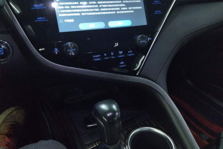 Used Toyota Camry 2019 Revised Version 2.0G Luxury Edition
