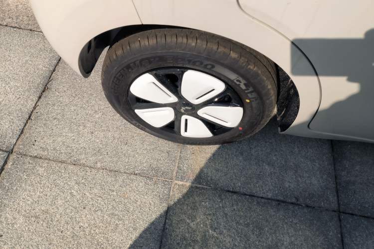 Used Wuling Hongguang MINIEV 2025 Four-Door Version Advanced Edition
