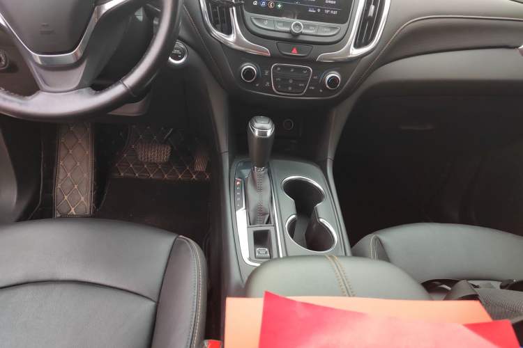 Used Chevrolet Equinox 2019 535T Automatic YuJie Edition China VI
