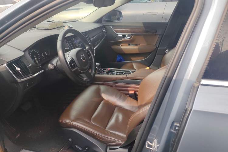 Used Volvo S90 2018 T4 Zhiyuan Edition