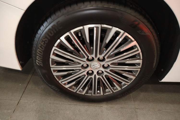 Used Buick GL8 New Energy 2024 Lu Zun Luxury Edition 7-Seater
