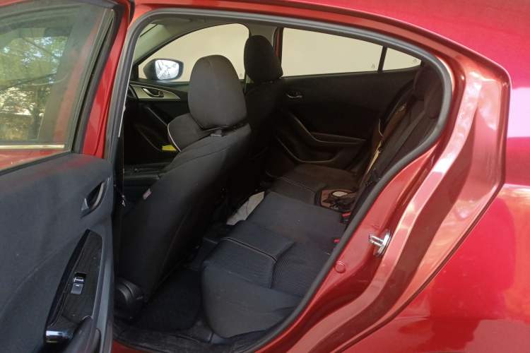 Used Mazda Mazda 3 Axela 2017 Hatchback 2.0L Automatic Luxury Model Emission Standard China V
