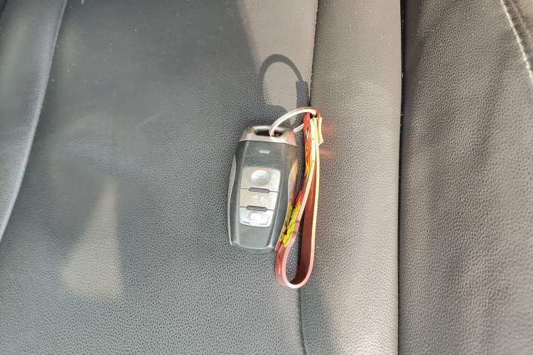 Used Haval H2 2018 Chuanxiang Edition 1.5T Dual-Clutch Two-Wheel Drive Fashion Model China V Standard