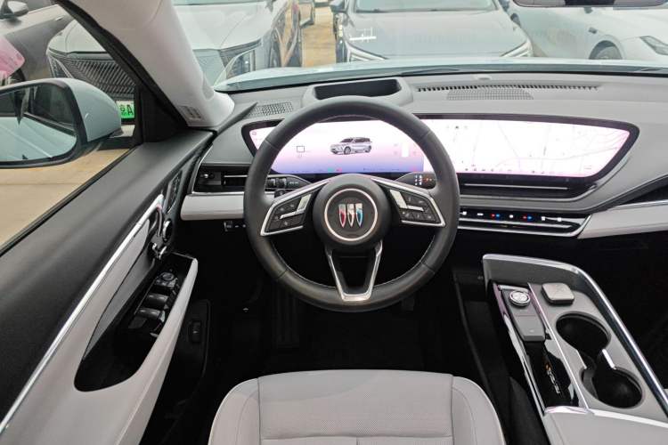 Used Buick E5 2023 Premium Long-Range Version
