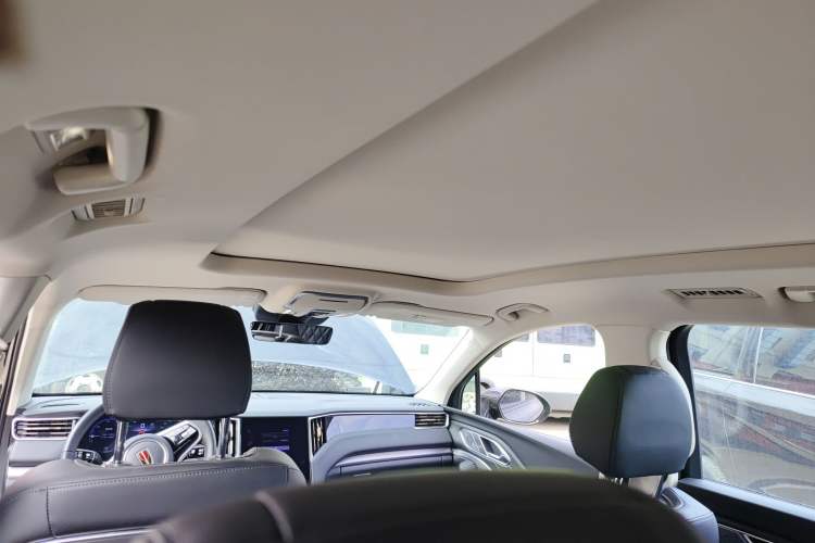 Used Hongqi HS7 PHEV 2024 2.0T PHEV Four-Wheel Drive Flagship Edition 7 Seats