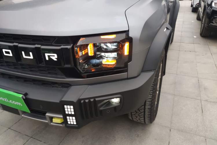 Used JETOUR Traveler 2023 2.0T Four-Wheel Drive Conqueror