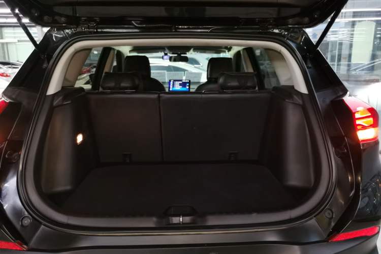 Used Chevrolet Trax 2019 325T Automatic Sport Edition China VI Standard
