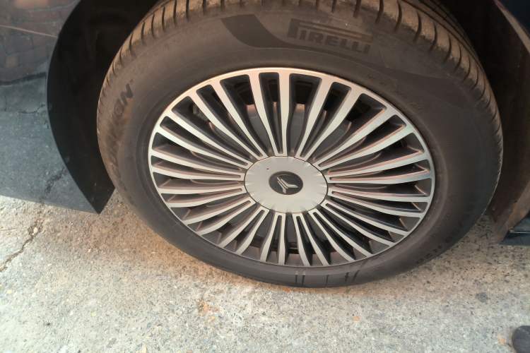 Used VOYAH Dream 2025 PHEV Four-Wheel Drive Prestige Kunpeng Edition