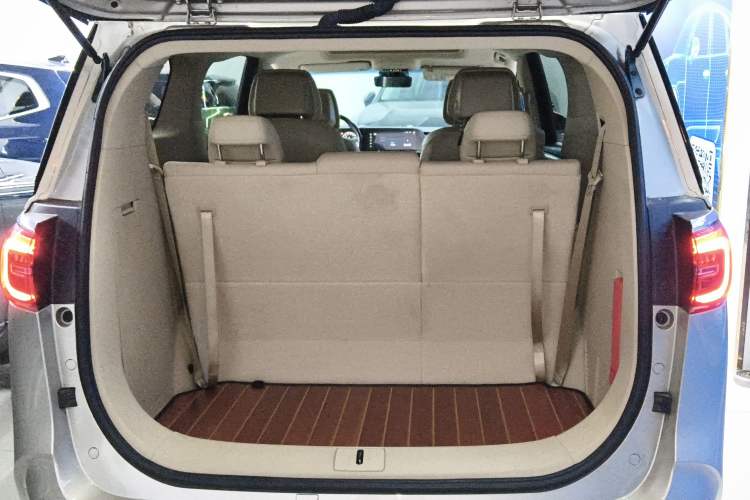 Used Buick GL8 2023 ES Lu Zun Deluxe Model