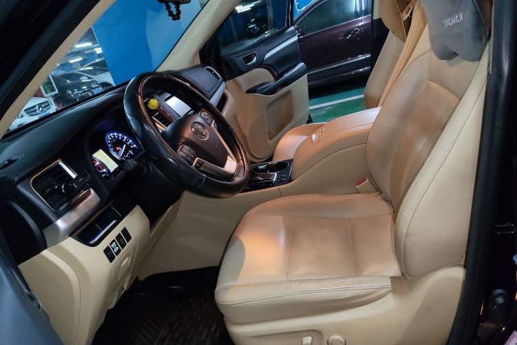 Used Toyota Highlander 2017 2.0T Four-Wheel Drive Luxury Edition 7 Seats
