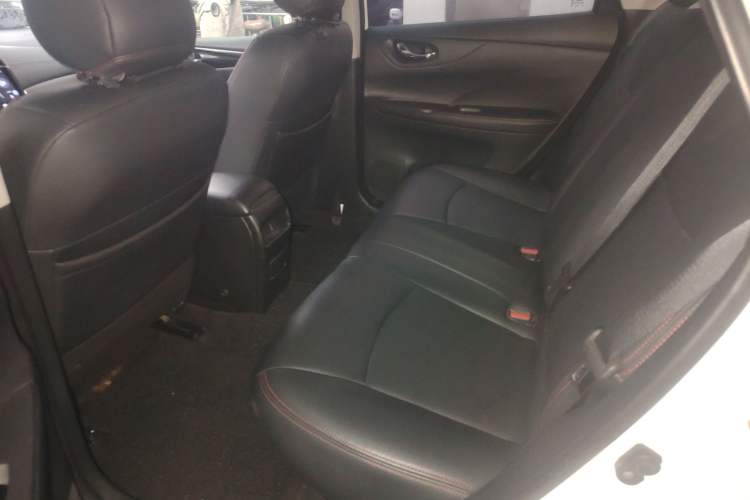 Used Nissan Tiida 2020 1.6L CVT Cool Edition
