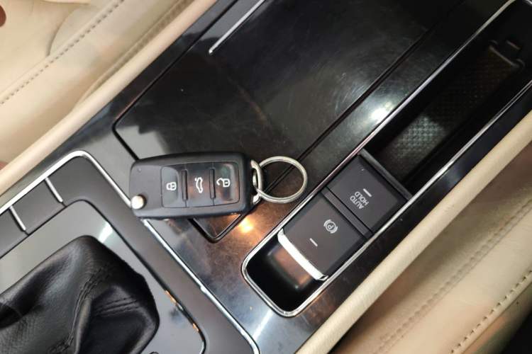 Used Volkswagen Passat 2014 1.8TSI DSG Prestige Navigation Edition
