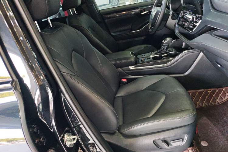 Used Toyota Crown Kluger 2022 2.5L HEV Four-Wheel Drive Flagship Edition
