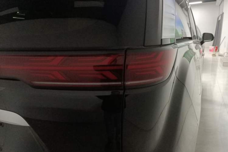 Used Denza D9 2022 DM-i 970 Four-Wheel Drive Flagship Model