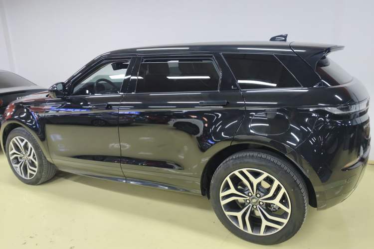 Used Land Rover Range Rover Evoque New Energy 2023 Aurora L P300e Plug-in Hybrid Electric Version
