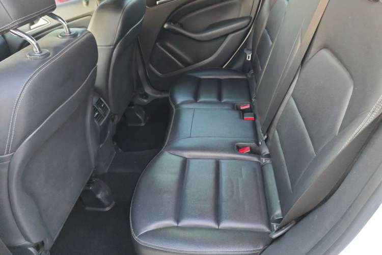 Used Mercedes-Benz B-Class 2015 B 200 Fashion Model
