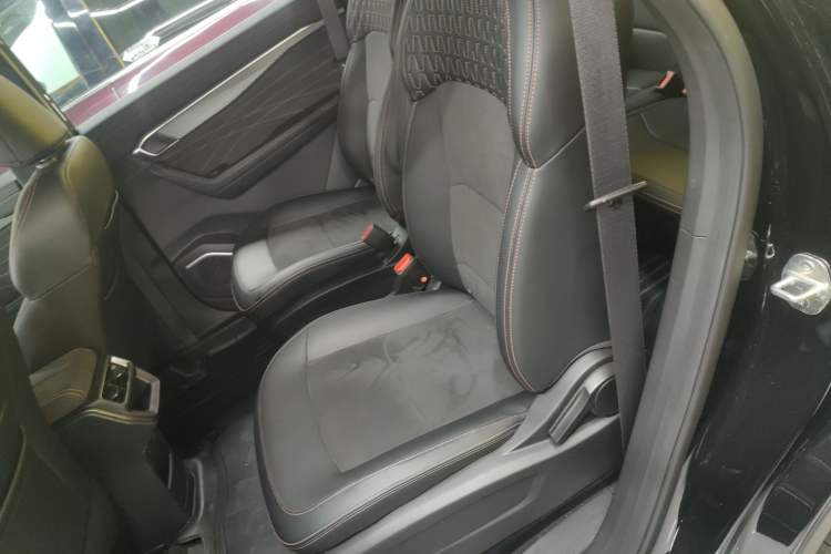 Used Geely Auto Haoyue L 2025 2.0T DCT Luxury Edition