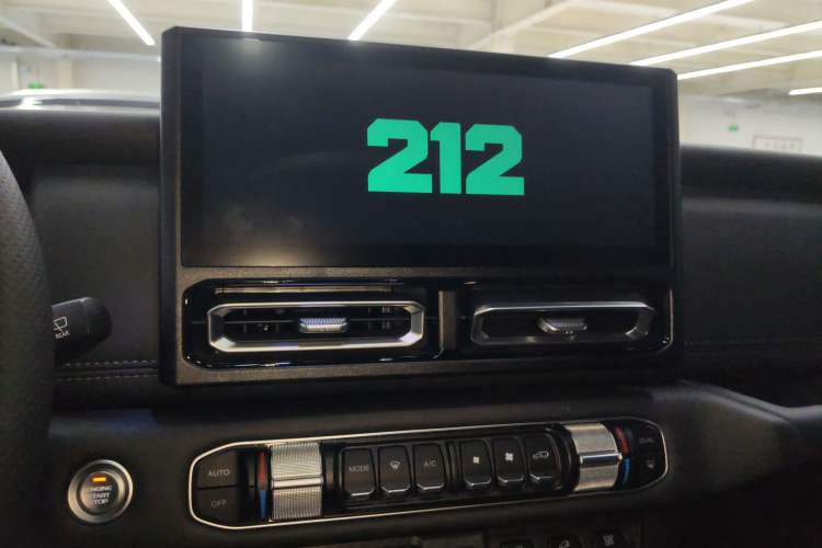 Used  T01 2024 2.0T Explorer
