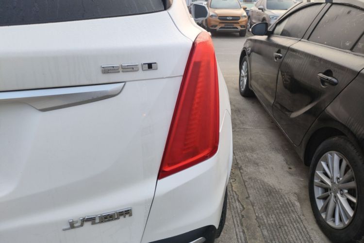 Used Cadillac XT5 2016 25T Luxury Model
