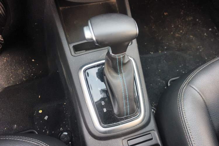 Used  300E 2017 Standard Model